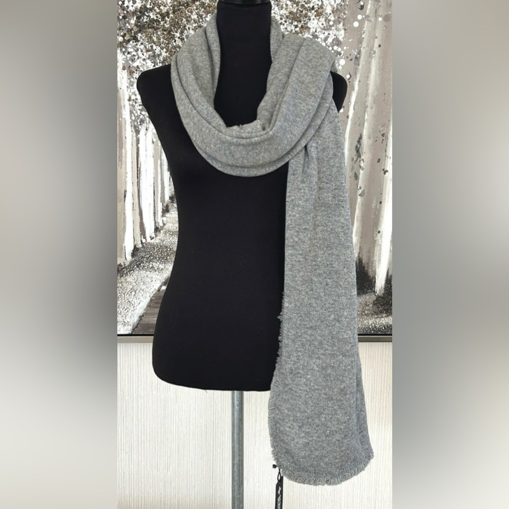 Beryll Cashmere 100% Wrap with fringe edge